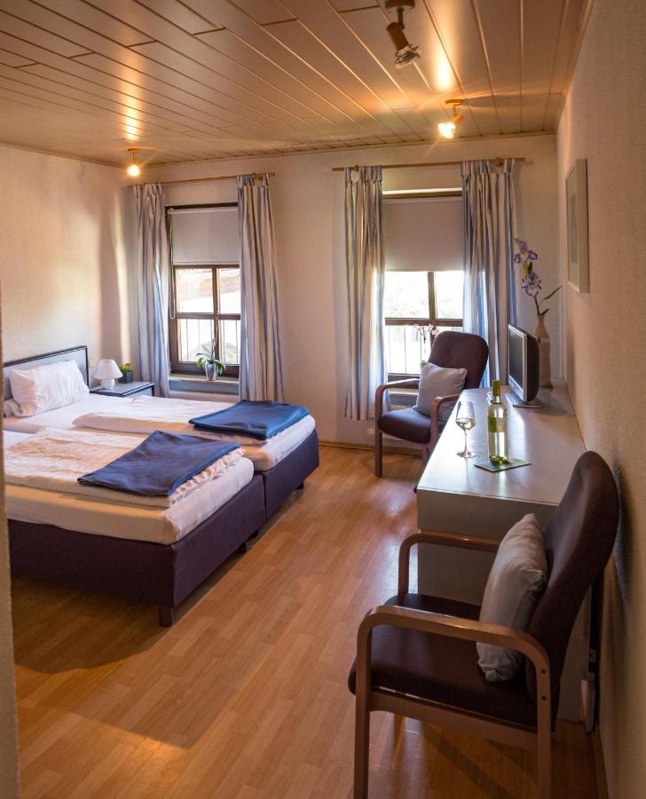 Weingut Knauer Apartment Dettelbach Bagian luar foto